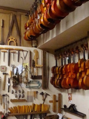 Outils-de-lutherie-atelier-de-Roland-Terrier-2014.jpg